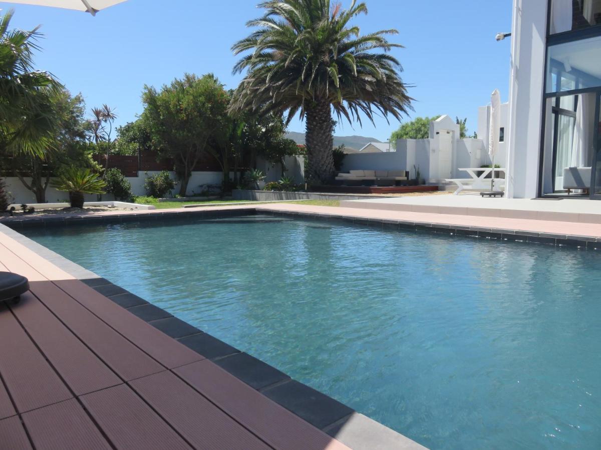 Cape White Villa Crawley エクステリア 写真