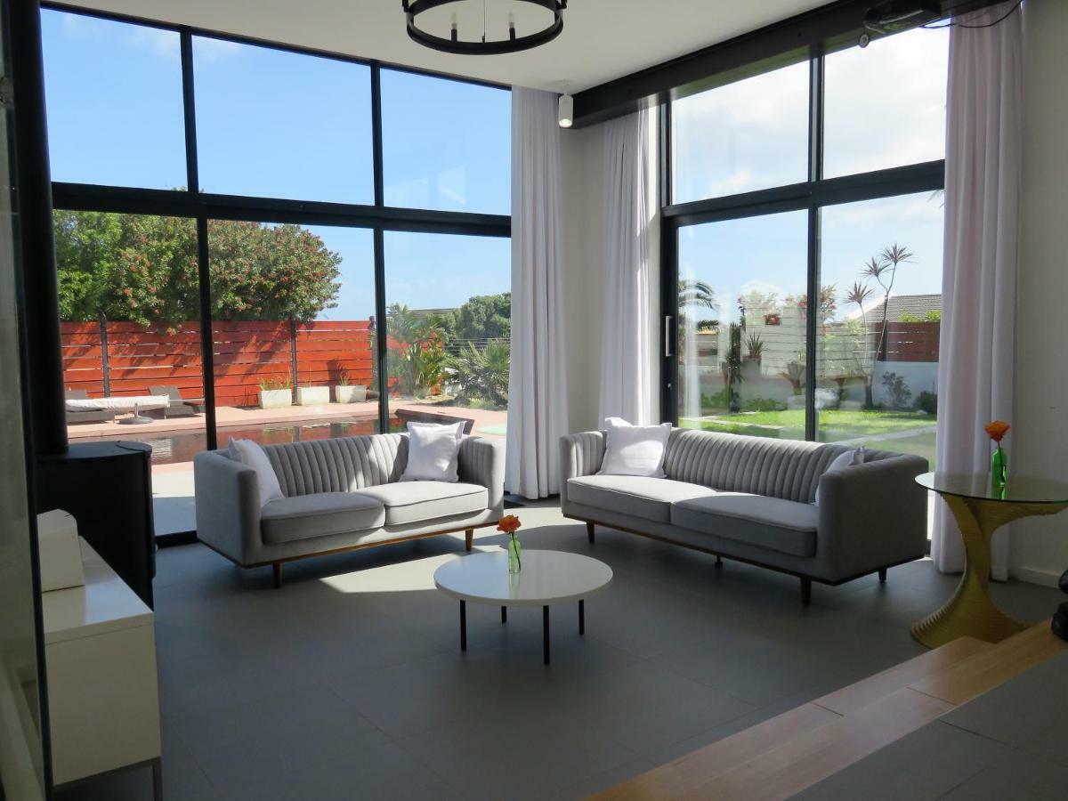 Cape White Villa Crawley エクステリア 写真
